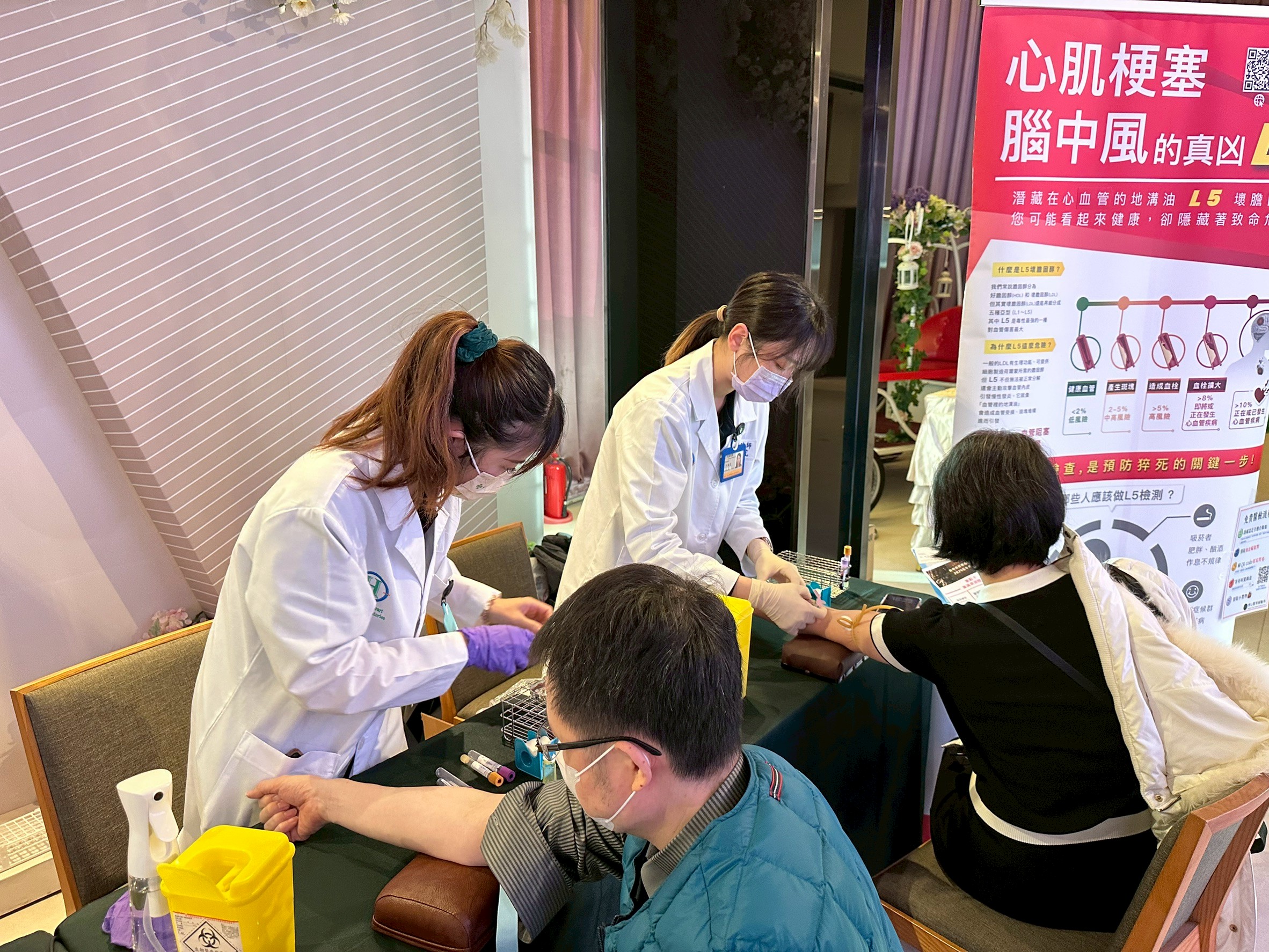 LINE_ALBUM_20251221 台中市診所協會忘年會_251222_1