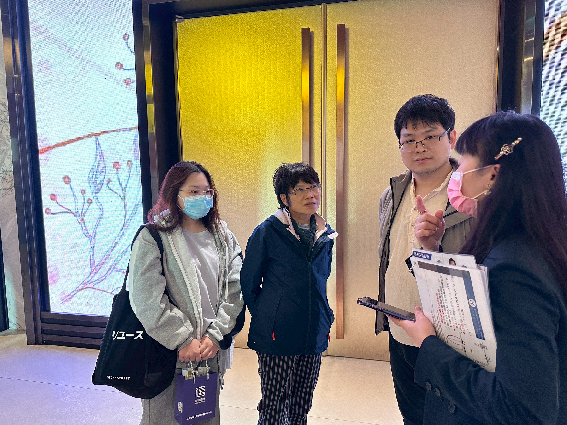 LINE_ALBUM_20251221 台中市診所協會忘年會_251222_10