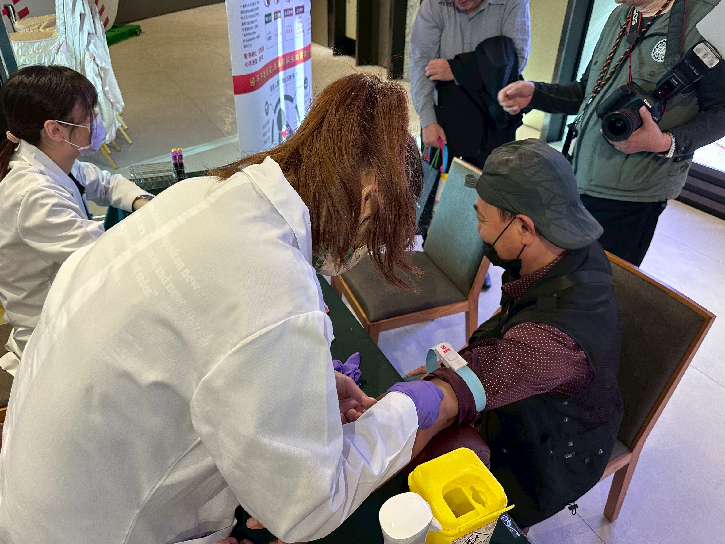 LINE_ALBUM_20251221 台中市診所協會忘年會_251222_5